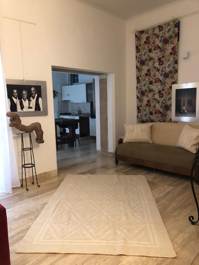 Altrove Bed and Breakfast Κάλιαρι Εξωτερικό φωτογραφία